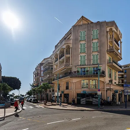 Le Victoria, Elegant T2 Au Bord Des Plages, Piscine, Sauna Apartman