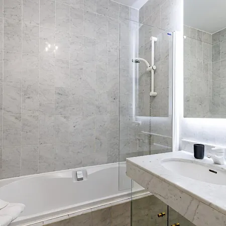 Lägenhet Le Victoria, Elegant T2 Au Bord Des Plages, Piscine, Sauna