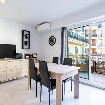 Le Victoria, Elegant T2 Au Bord Des Plages, Piscine, Sauna Menton