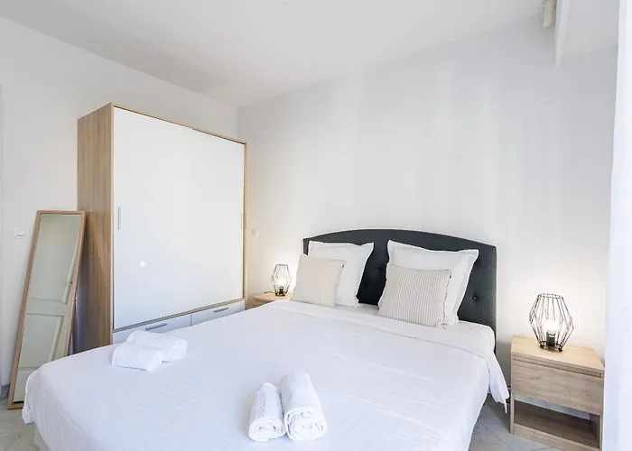 شقة Le Victoria, Elegant T2 Au Bord Des Plages, Piscine, Sauna مينتون