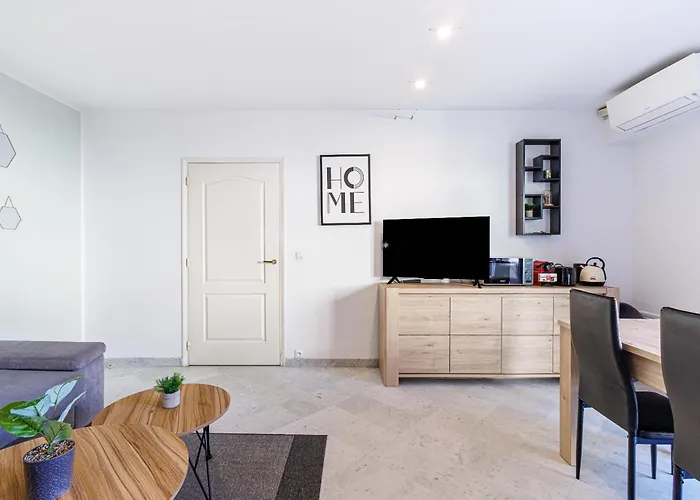 Le Victoria, Elegant T2 Au Bord Des Plages, Piscine, Sauna Apartman